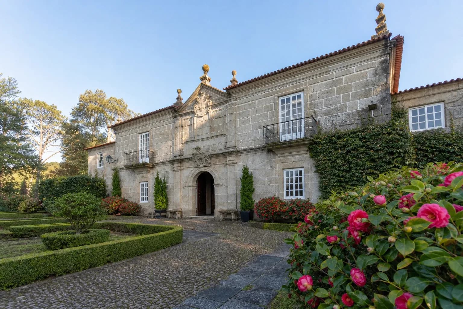 Pazo señorial con viñedo de albariño cerca de Cambados, Pontevedra — foto 1